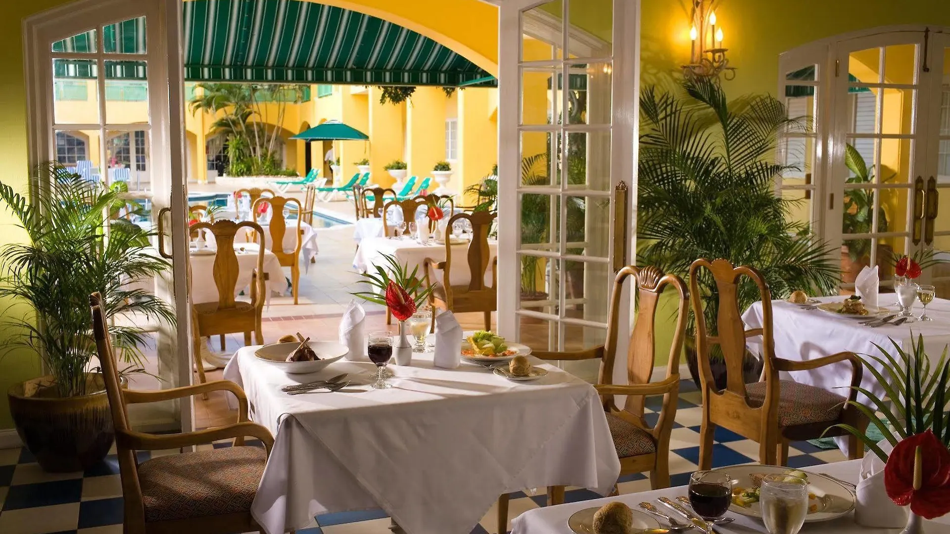 Sandals Inn All Inclusive - Couples Only (Adults Only) Montego Bay Resort
